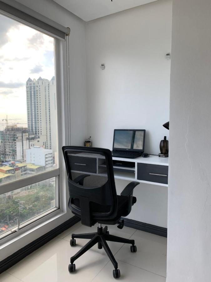 1 Bedroom With Balcony, Fully Furnished Overlooking Manila Bay At Birch Tower, Malate, Manilla Buitenkant foto